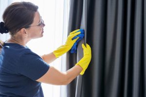 Hướng dẫn chi tiết cách tháo rèm vải để vệ sinh đơn giản nhất 8 Hướng dẫn chi tiết cách tháo rèm vải để vệ sinh đơn giản nhất