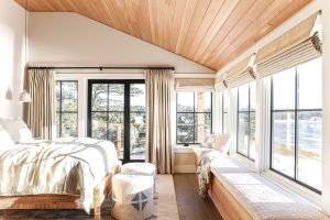 Những lợi ích thiết thực khi sử dụng rèm cửa sổ phòng ngủ
