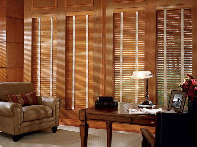 Rèm gỗ sồi tự nhiên cho không gian phòng khách đẳng cấp